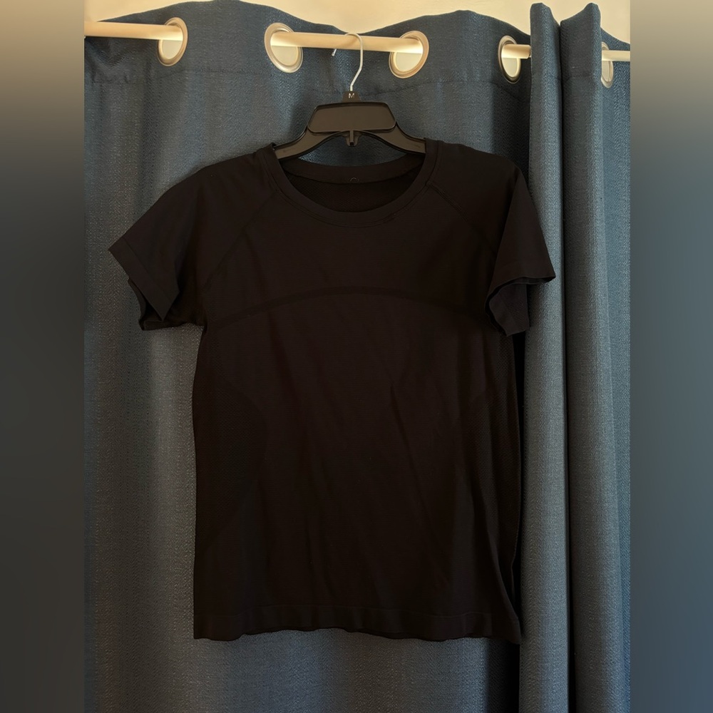 Amazon Black Athletic Short Sleeve Top